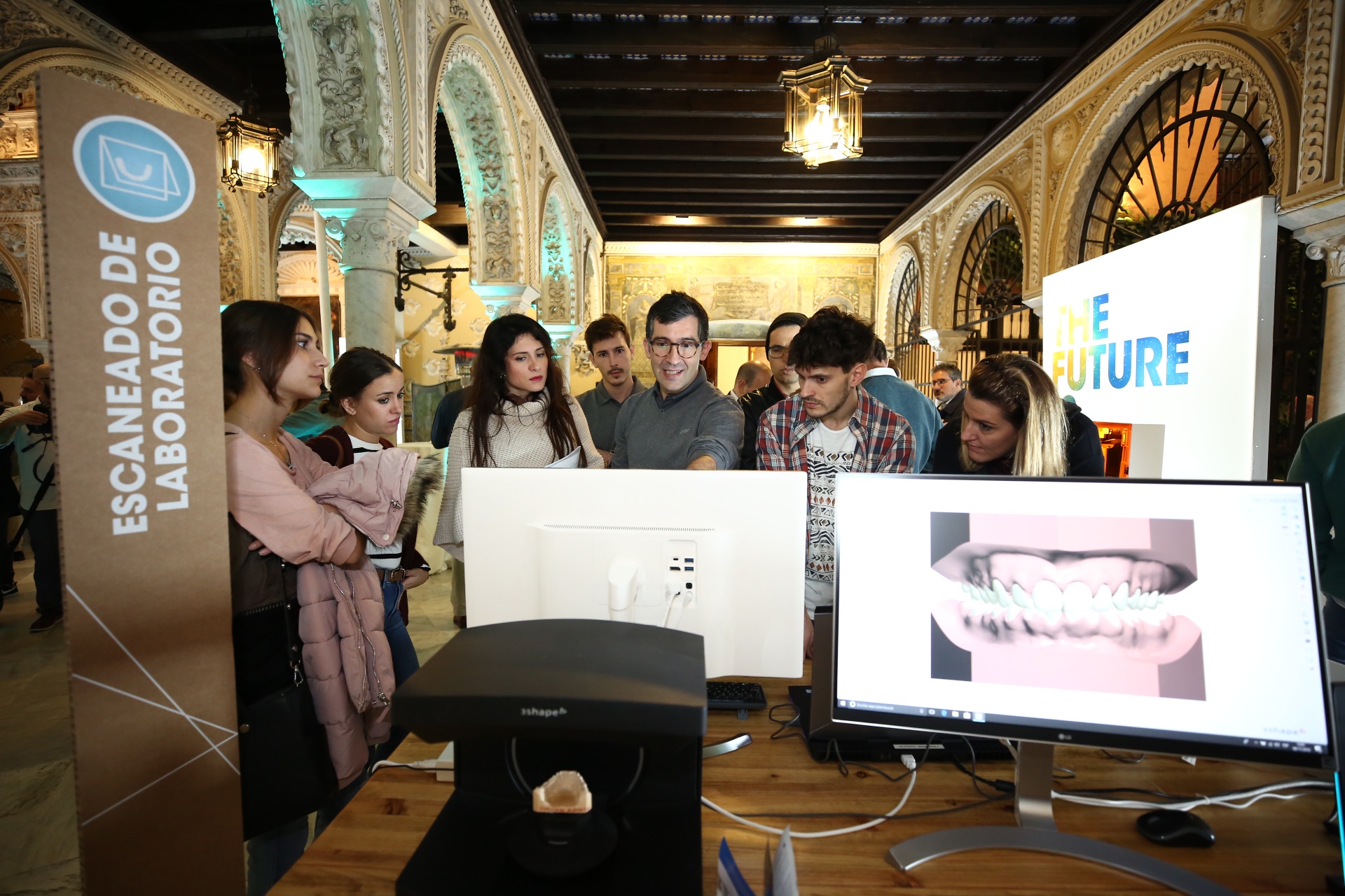 Seville becomes immersed in the digital flow exhibited by AVINENT at Dentistry 4.0